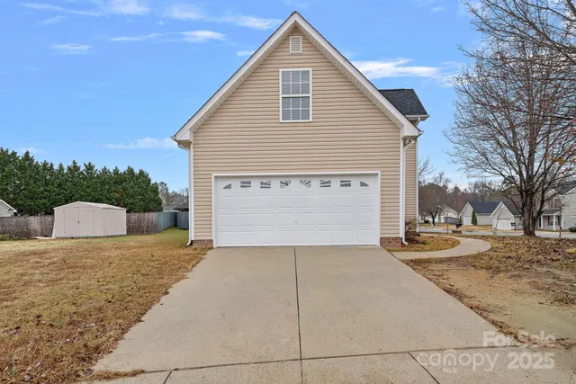 $325,000 | 3016 Christian Scott Lane, Charlotte, NC 28214