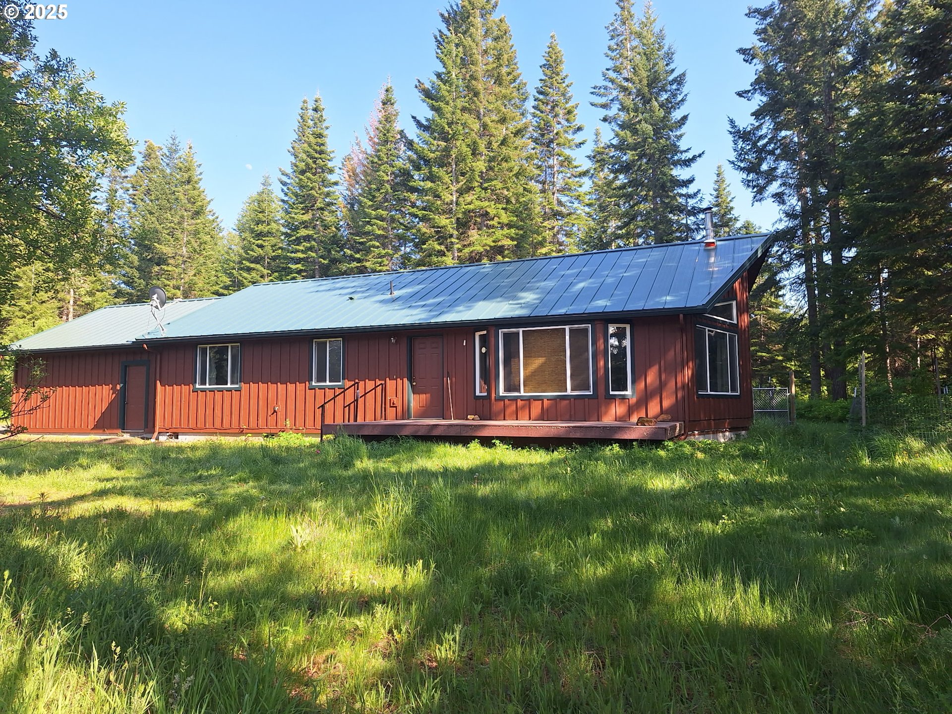 136 Sleepy Hollow Road White Salmon, WA 98672 - Photo 1 of 47