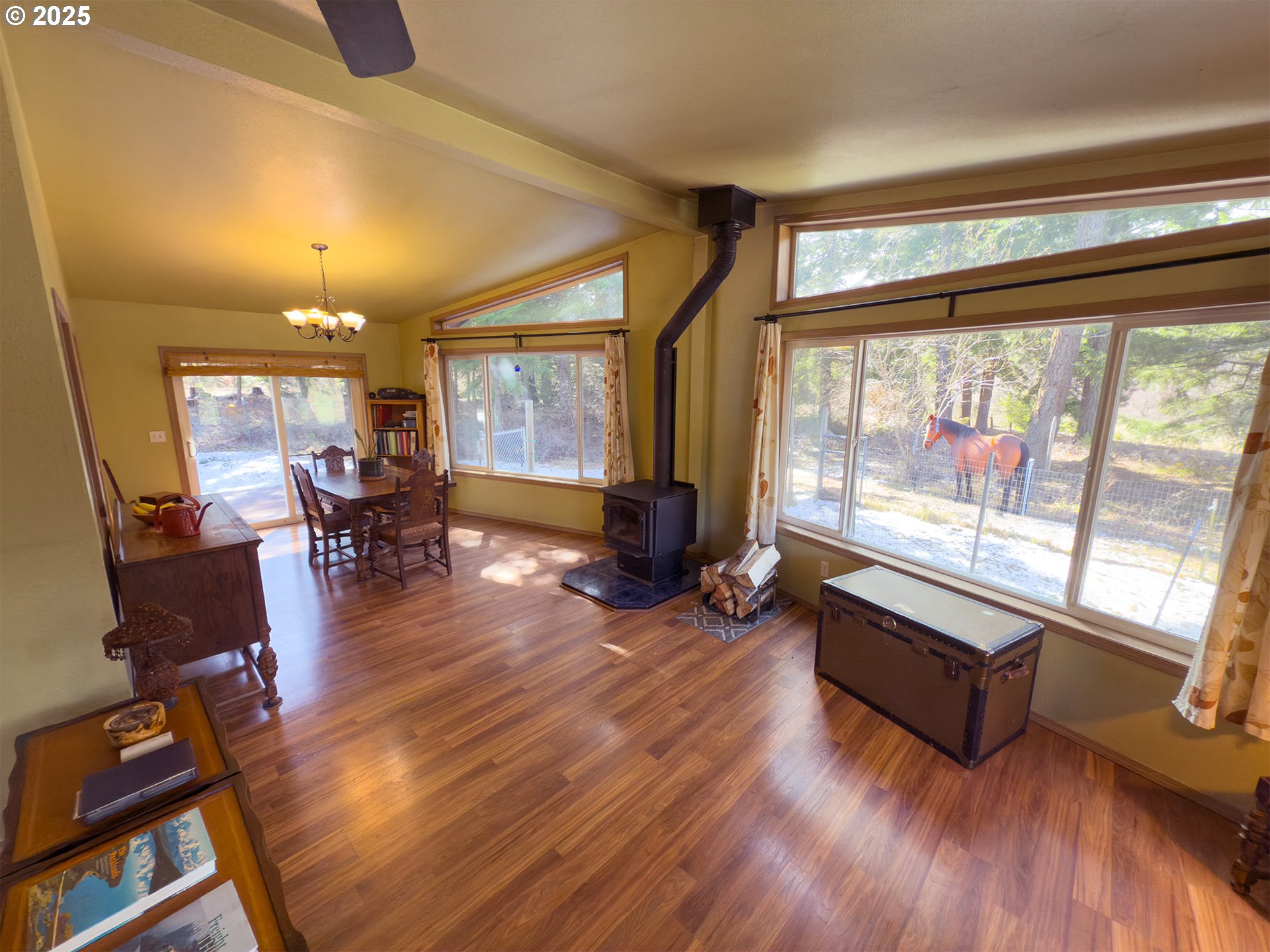 136 Sleepy Hollow Road White Salmon, WA 98672 - Photo 2 of 47