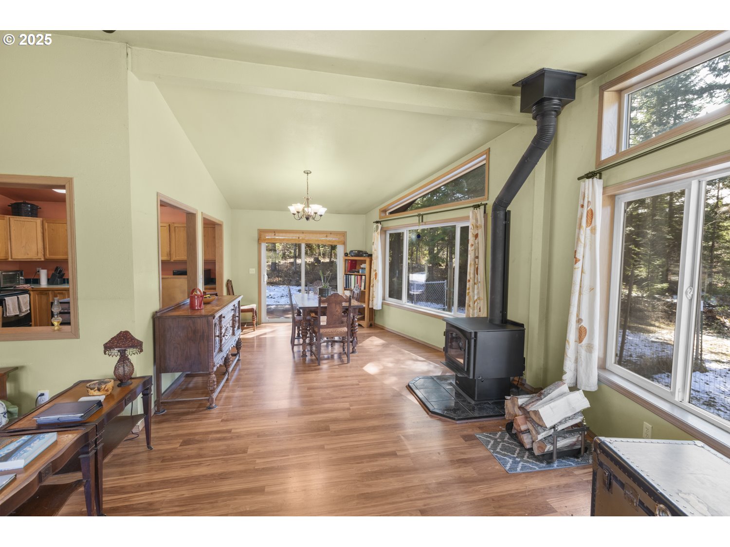 136 Sleepy Hollow Road White Salmon, WA 98672 - Photo 3 of 47