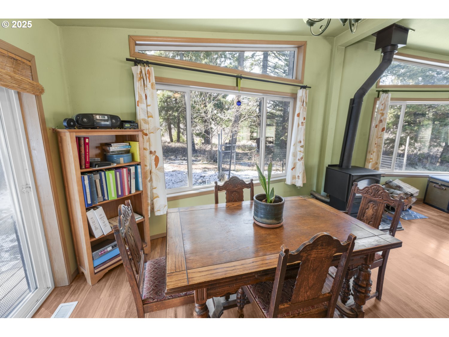 136 Sleepy Hollow Road White Salmon, WA 98672 - Photo 6 of 47