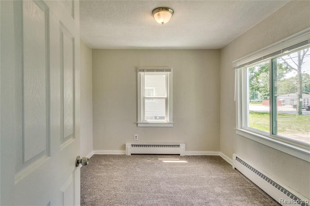 2106 Center Road Burton, MI 48509 - Photo 19 of 33