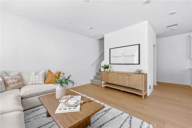 $589,990 | 9423 North Sepulveda Boulevard, Unit 3, North Hills, CA 91343