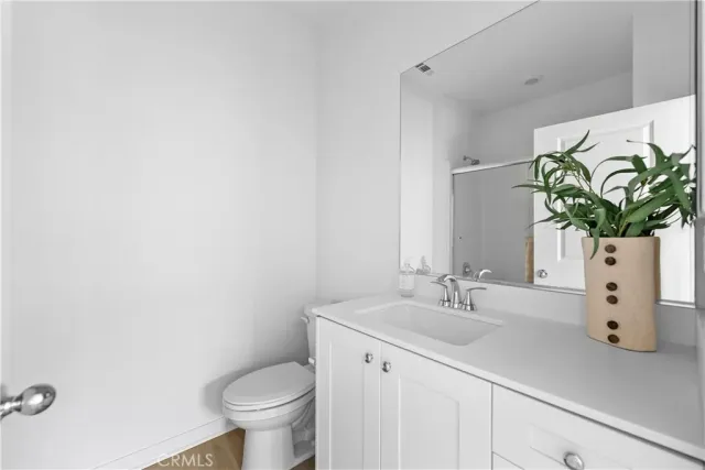 $589,990 | 9423 North Sepulveda Boulevard, Unit 3, North Hills, CA 91343