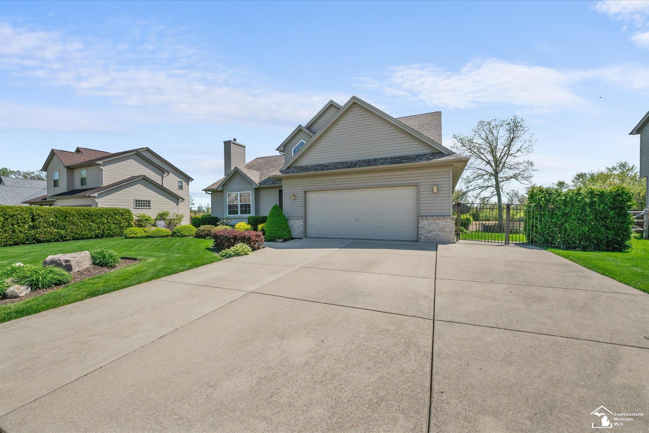 4402 Quail Ridge Lane Newport, MI 48166 - Photo 4 of 57 50174312-c8acf6a1-6f10-4eca-b4ad-4530d468a21e.JPG