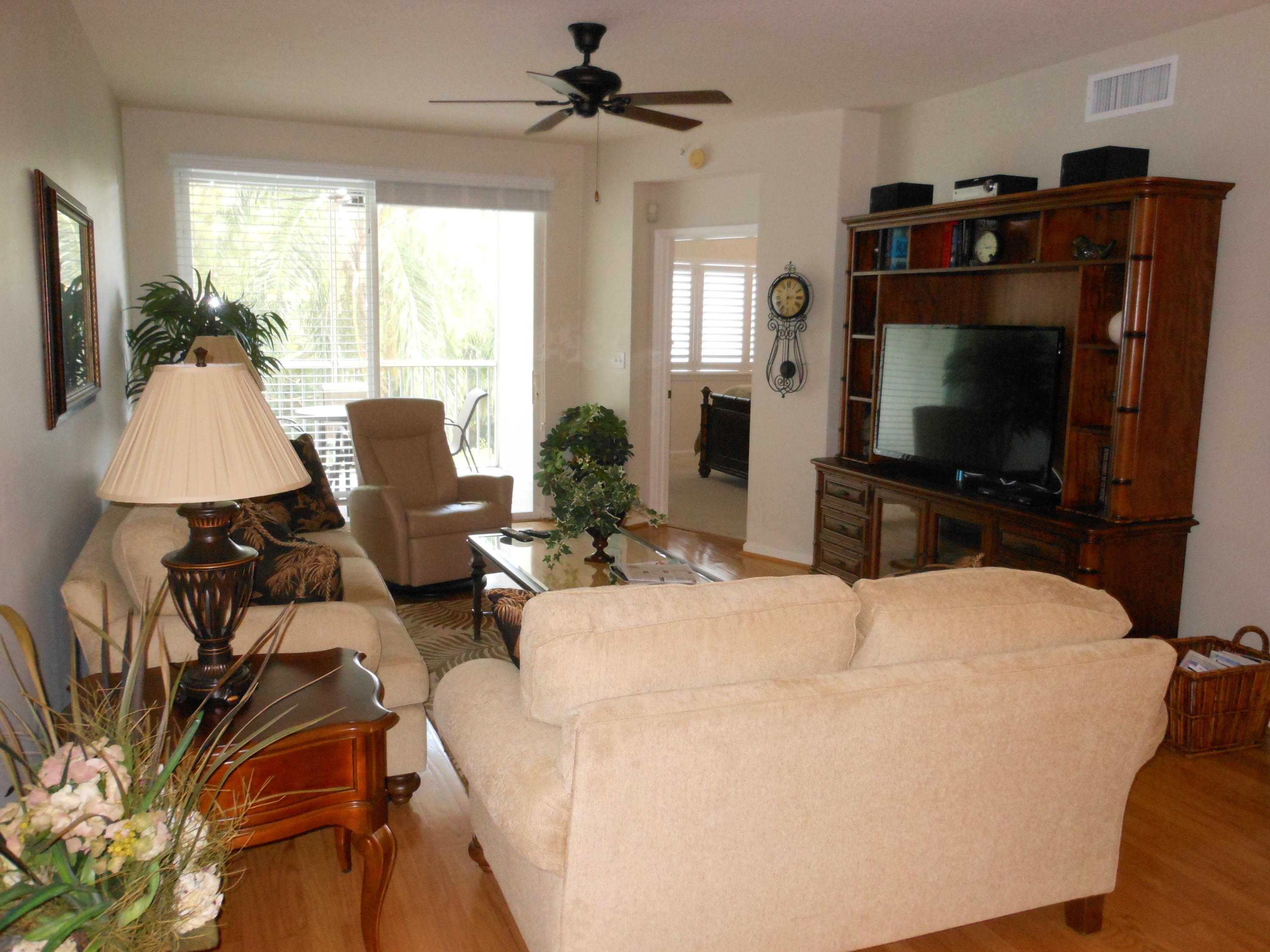 22703 Camino Del Mar, Unit 23 Boca Raton, FL 33433 - Photo 4 of 21 Living Room
