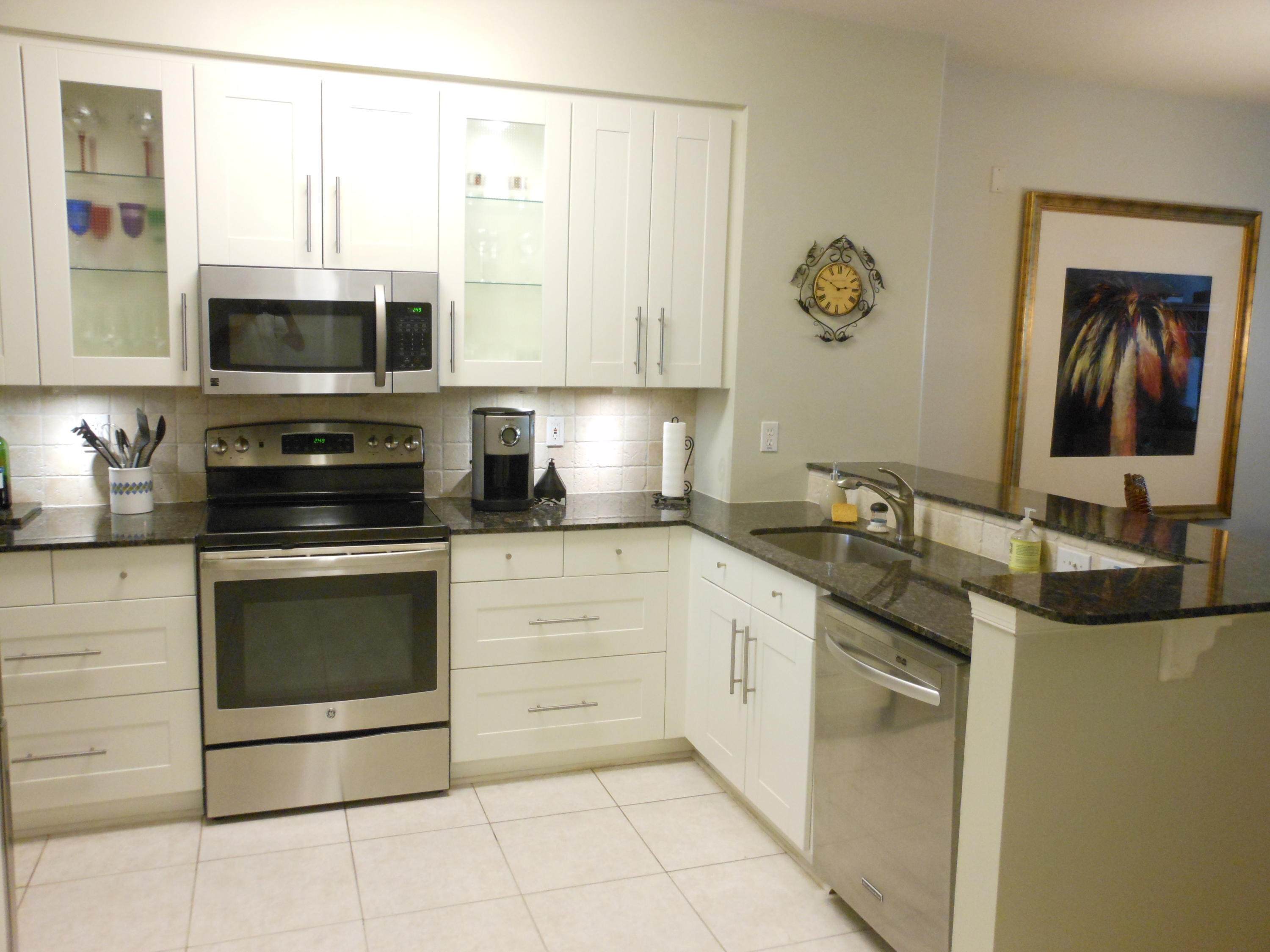 22703 Camino Del Mar, Unit 23 Boca Raton, FL 33433 - Photo 6 of 21 Kitchen