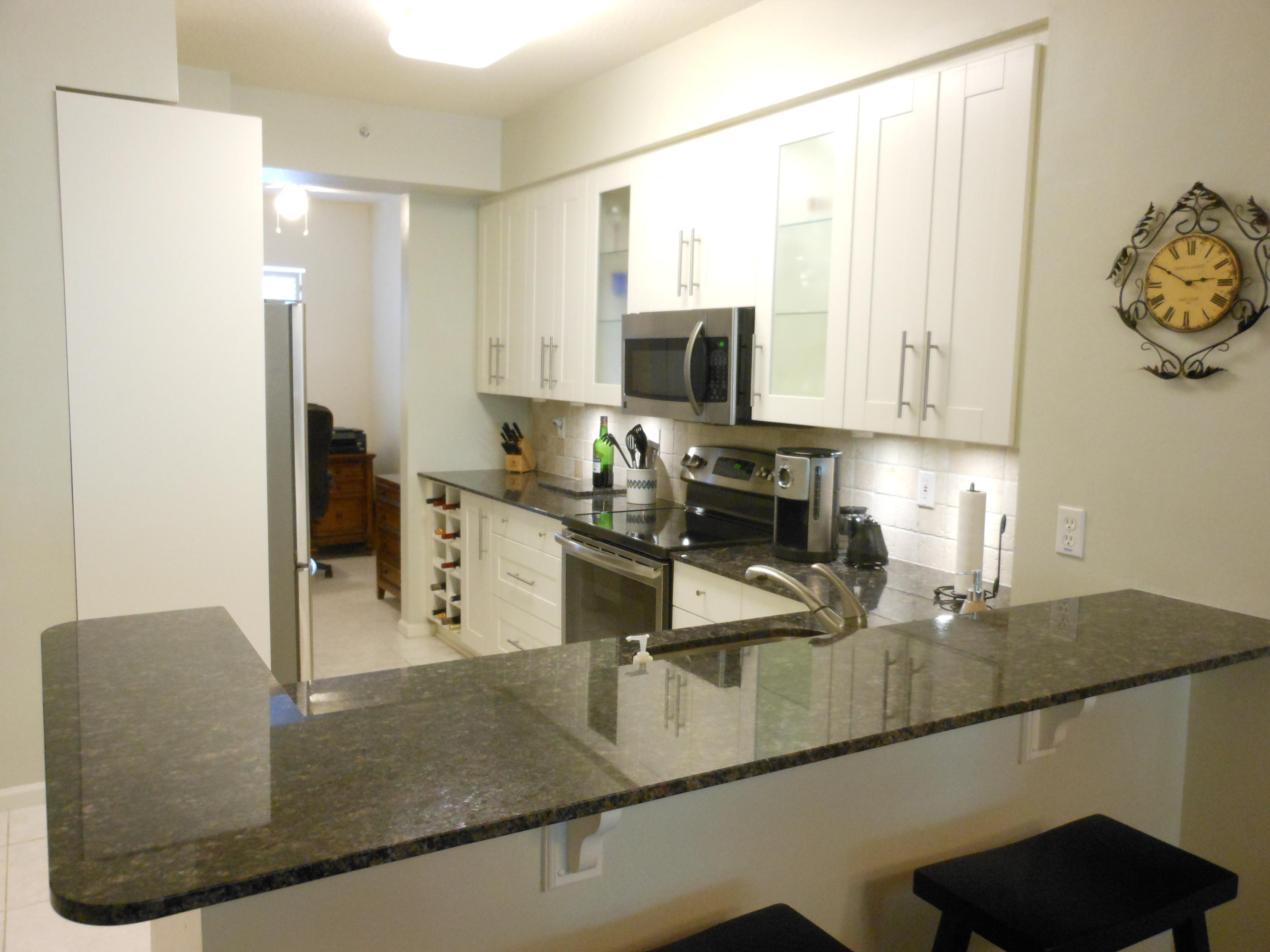 22703 Camino Del Mar, Unit 23 Boca Raton, FL 33433 - Photo 7 of 21 Kitchen
