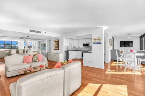 $750,000 | 1648 Jupiter Cove Drive, Unit 209, Jupiter, FL 33469