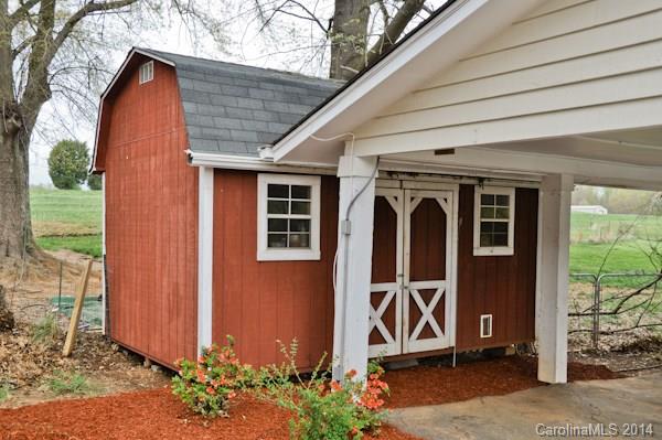 4296 Caldwell Road Newton, NC 28658 - Photo 23 of 24 Gallery Image 23
