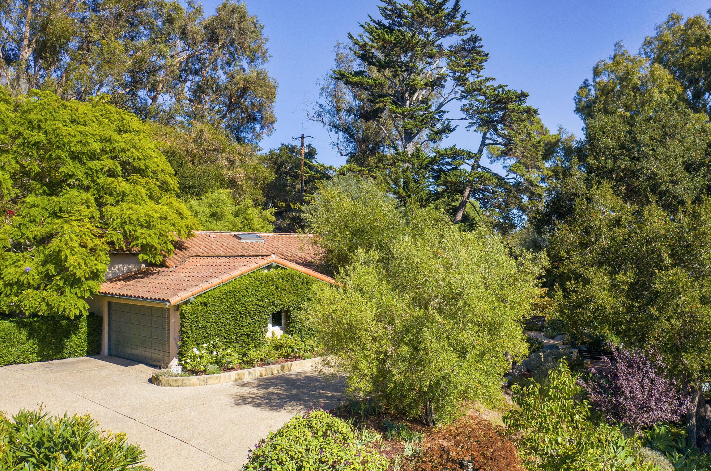 726 El Rancho Road Montecito, CA 93108 - Photo 7 of 43 Garage