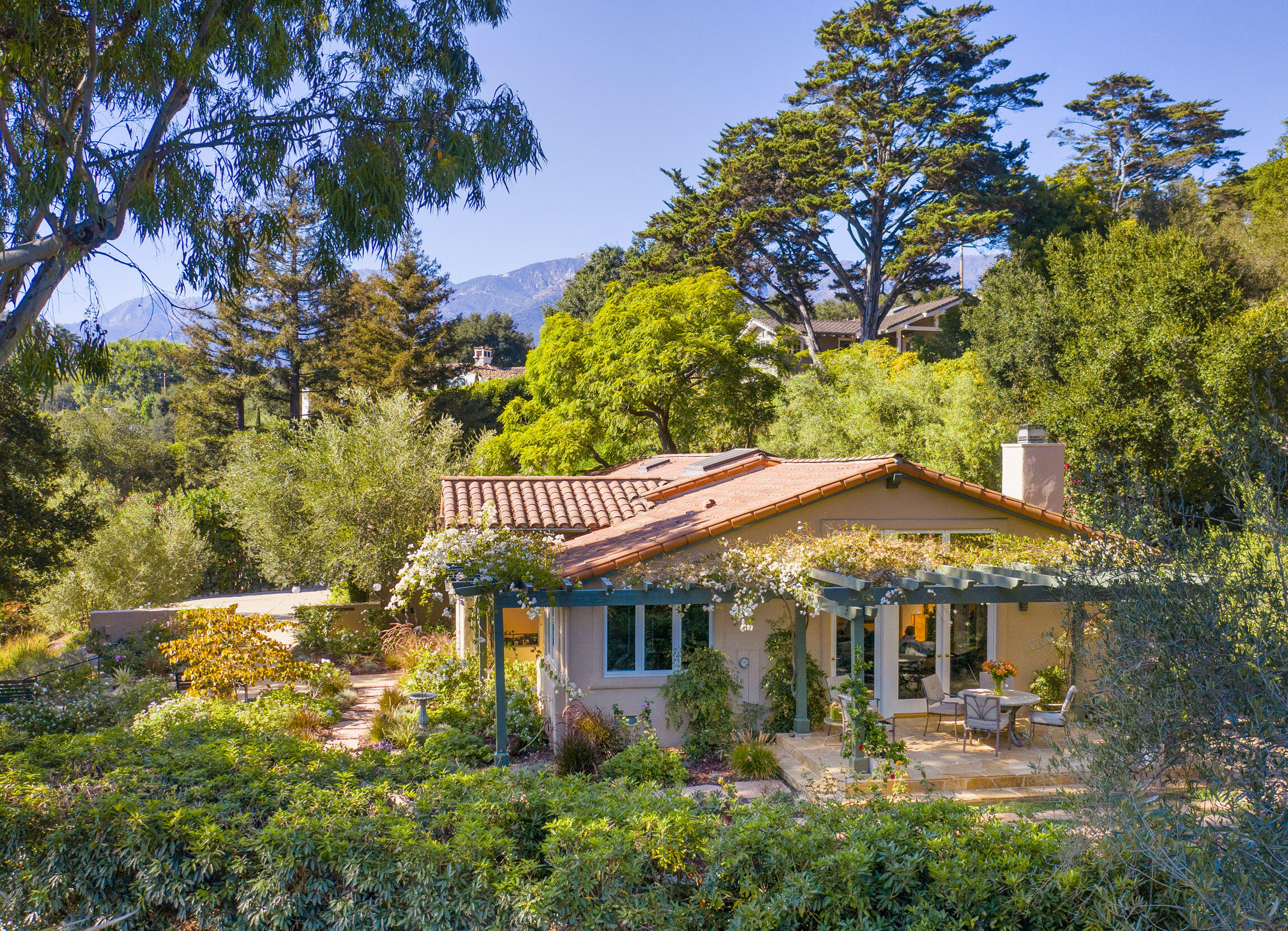 726 El Rancho Road Montecito, CA 93108 - Photo 8 of 43 Rear View