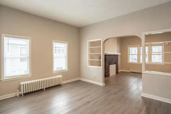 $2,400 | 1220 Burr Street North, St. Paul, MN 55130