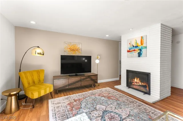 $2,738 | 1531 Commanche Drive, Las Vegas, NV 89169