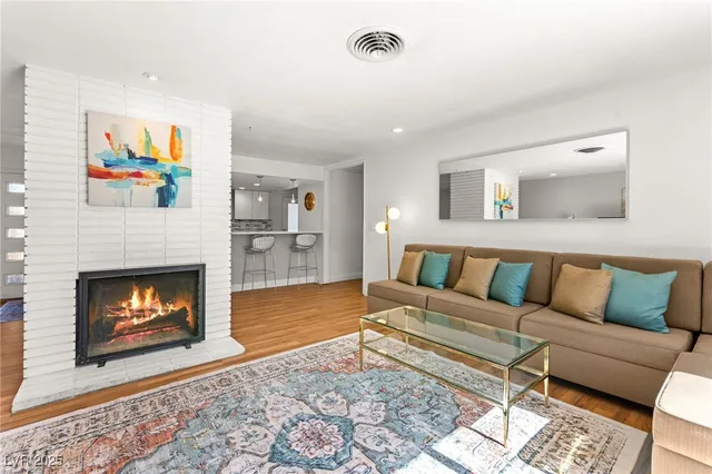 $2,738 | 1531 Commanche Drive, Las Vegas, NV 89169