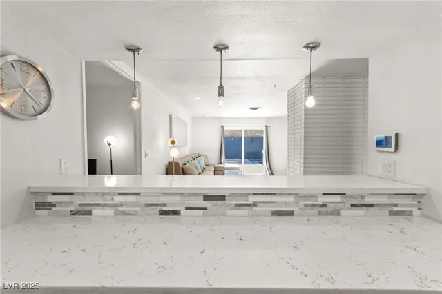 $2,738 | 1531 Commanche Drive, Las Vegas, NV 89169