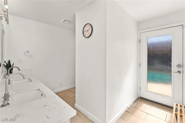 $2,738 | 1531 Commanche Drive, Las Vegas, NV 89169