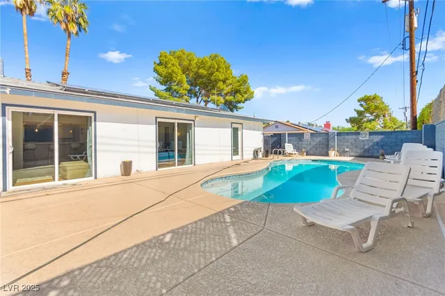 $2,738 | 1531 Commanche Drive, Las Vegas, NV 89169