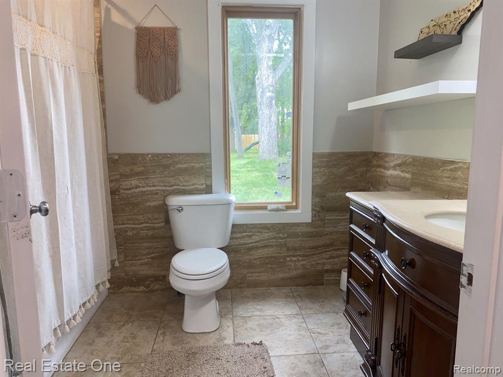 947 Grace Avenue Rochester Hills, MI 48307 - Photo 21 of 47