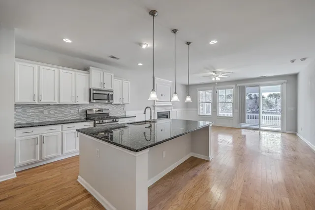 $624,900 | 1805 Bird Key Court, Hanahan, SC 29410