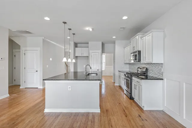 $624,900 | 1805 Bird Key Court, Hanahan, SC 29410