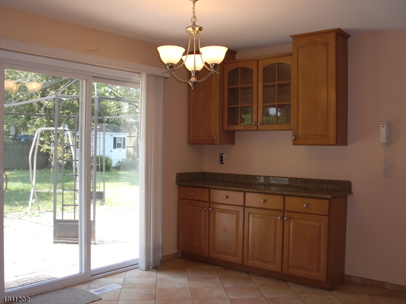 1 Tripplet Road Somerset, NJ 08873 - Photo 7 of 18