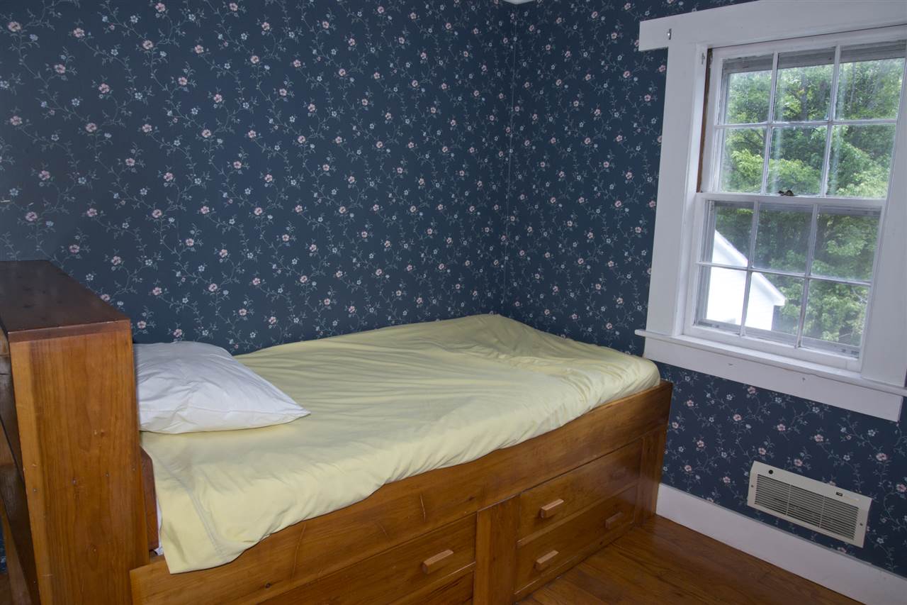 6 School Road Holderness, NH 03245 - Photo 15 of 28