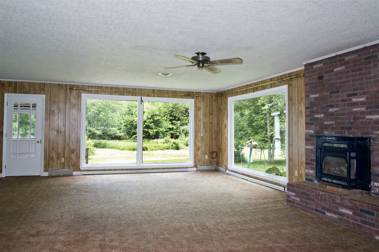 6 School Road Holderness, NH 03245 - Photo 5 of 28