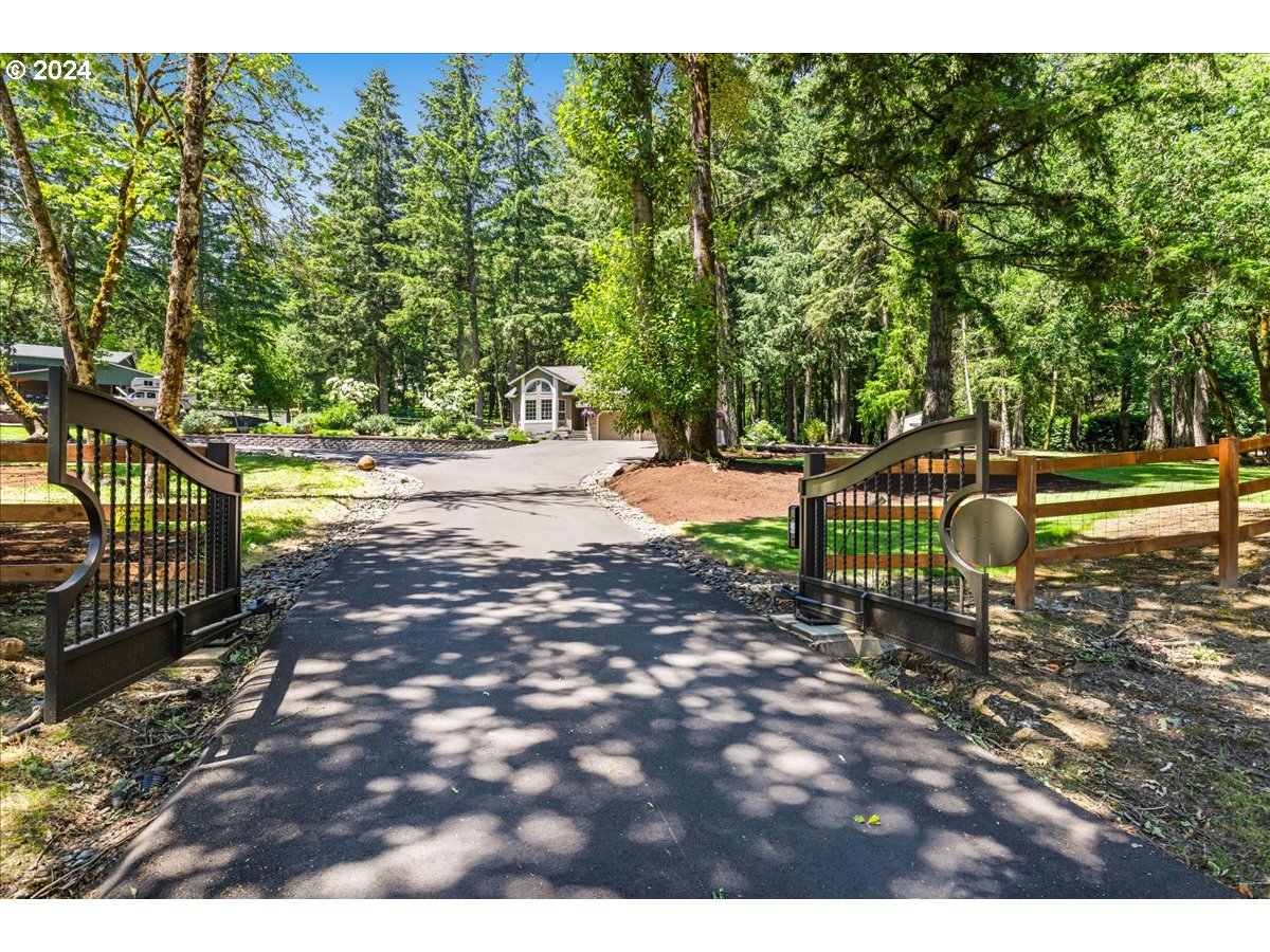 18698 Northeast Williamson Road Newberg, OR 97132 - Photo 3 of 47 Gallery Image 3