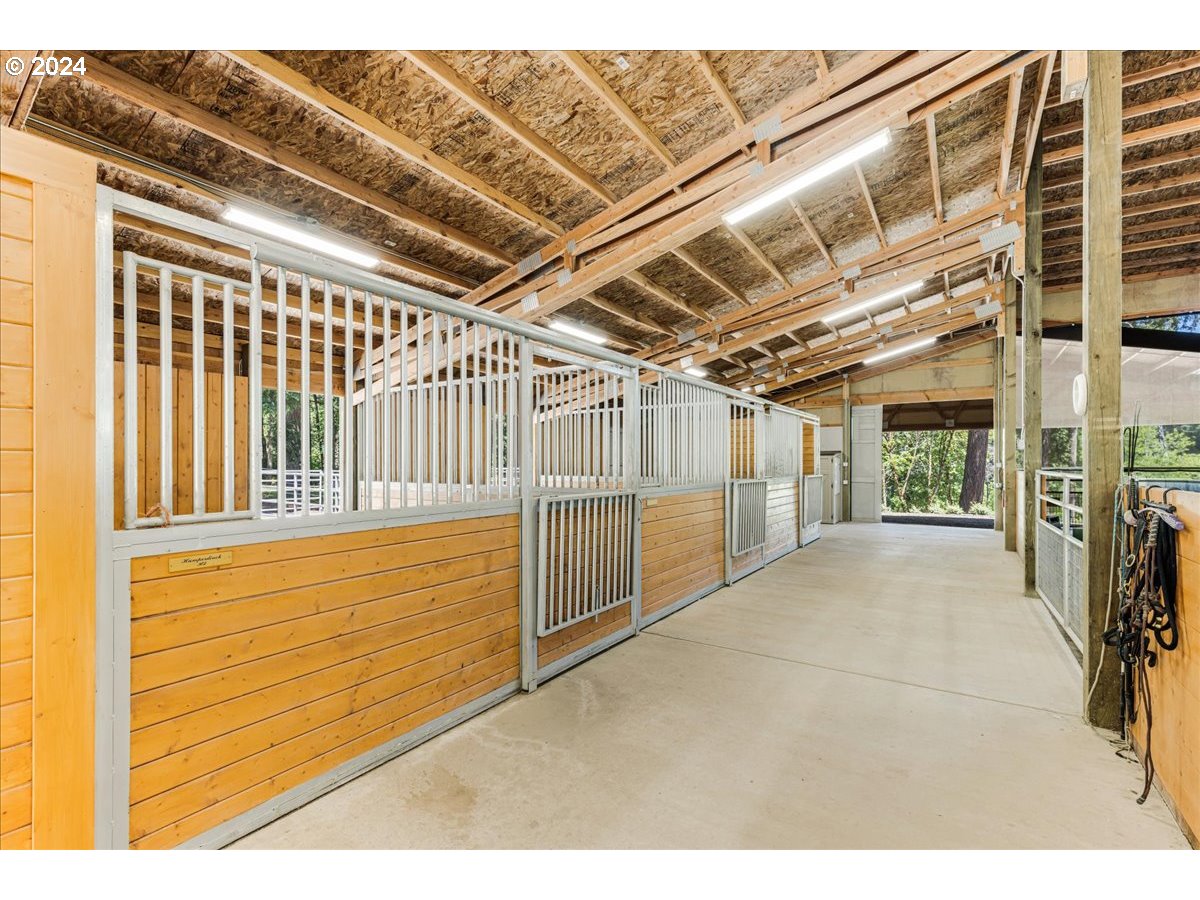 18698 Northeast Williamson Road Newberg, OR 97132 - Photo 35 of 47 Gallery Image 35