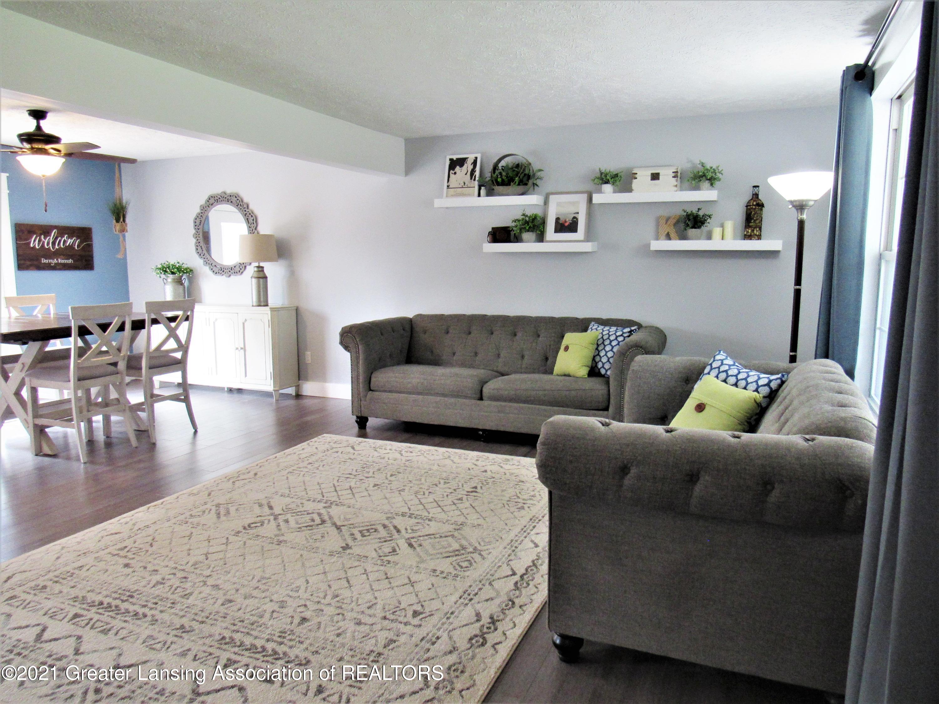7541 West Beard Road Perry, MI 48872 - Photo 5 of 46 LR open to Dining