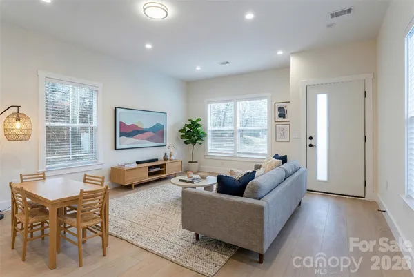 $374,999 | 4 Wyndom Lane, Asheville, NC 28805