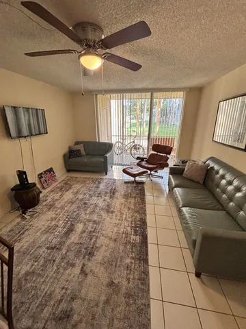 $136,999 | 3121 Northwest 47th Terrace, Unit 107, Lauderdale Lakes, FL 33319
