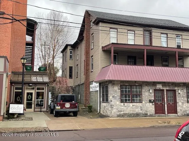 $895 | 517 Cedar Avenue, Scranton, PA 18505