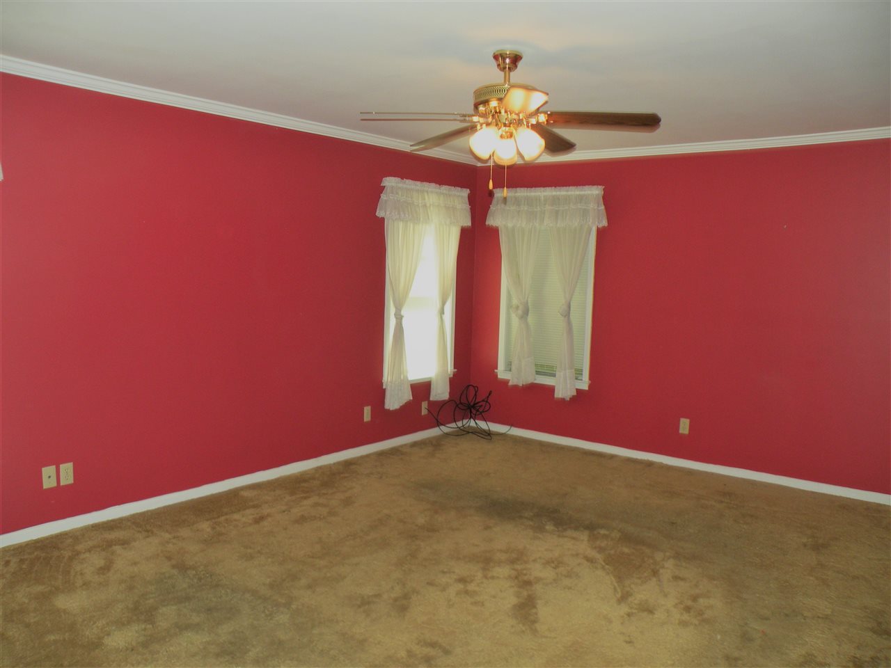 3041 Carnoustie Road Memphis, TN 38128 - Photo 16 of 25 Also has access to backyard.