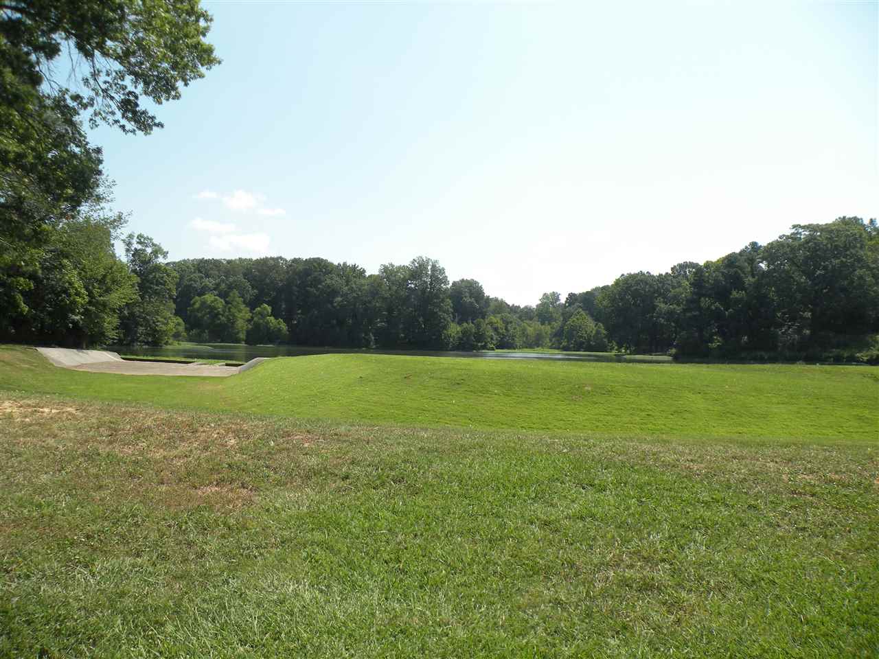 3041 Carnoustie Road Memphis, TN 38128 - Photo 24 of 25 Lovely Scenic Hills Lake