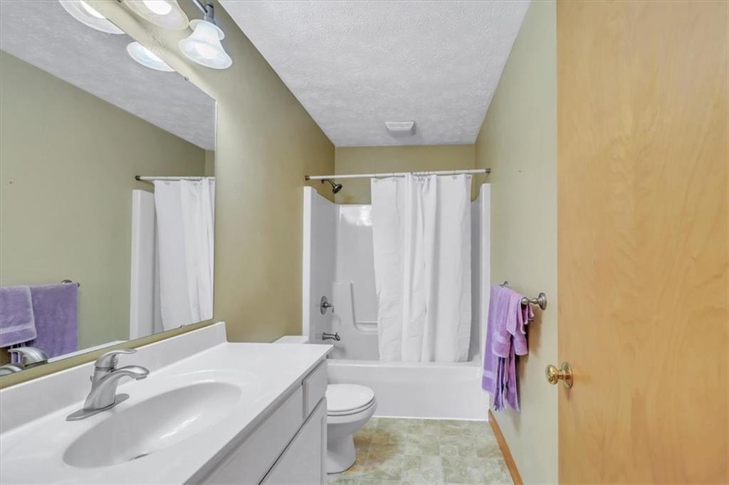 351 Cobblestone Circle McKees Rocks, PA 15136 - Photo 16 of 23 a bathroom with a sink toilet and shower