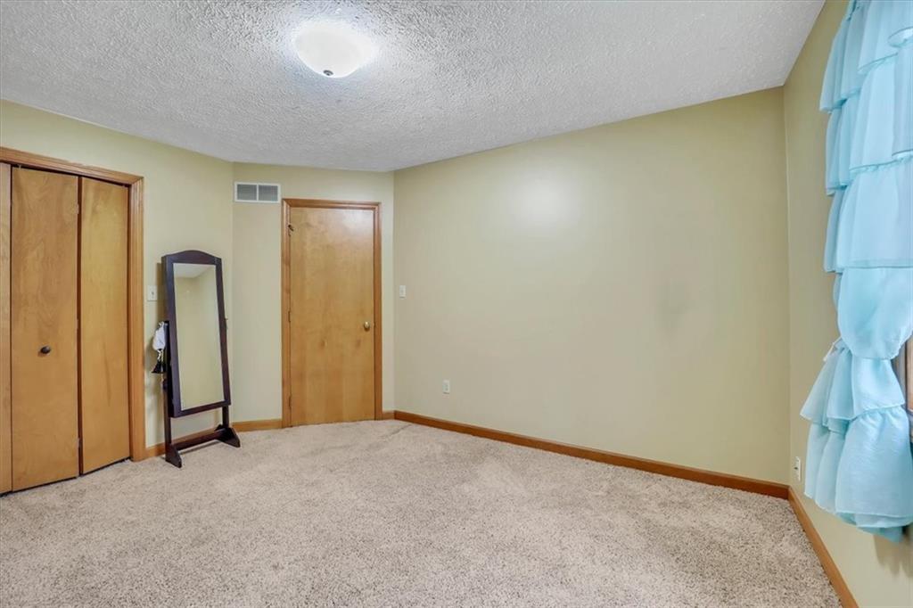 351 Cobblestone Circle McKees Rocks, PA 15136 - Photo 18 of 23 an empty room with closet area