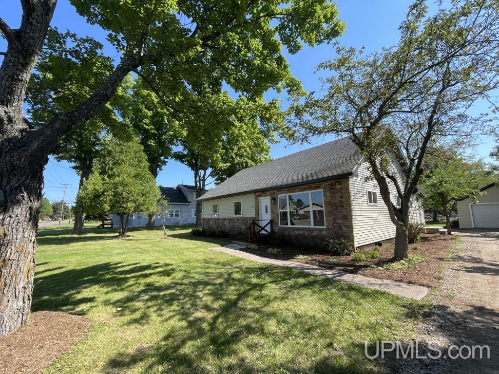 923 Halliday Street L'Anse, MI 49946 - Photo 49 of 52