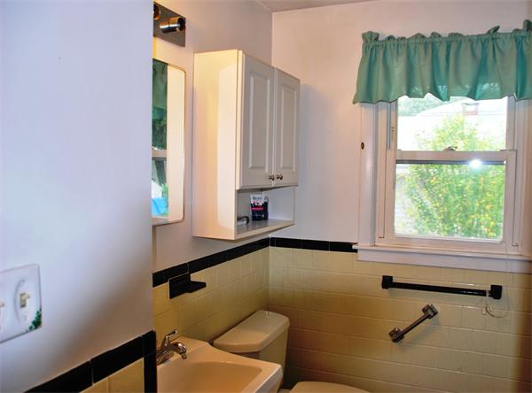 464 Hamilton Street Worcester, MA 01604 - Photo 15 of 18 Gallery Image 15