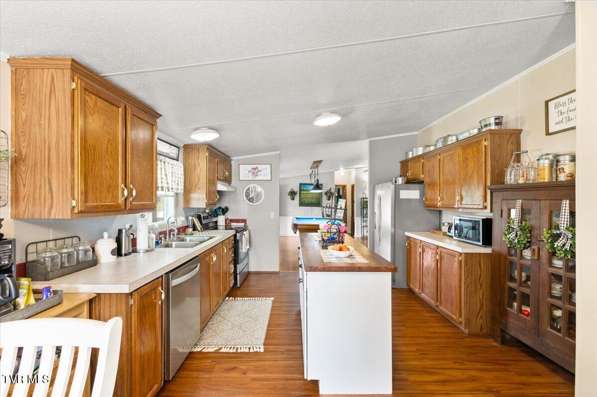 12207 Reedy Creek Road Bristol, VA 24202 - Photo 5 of 43 40-128A2689