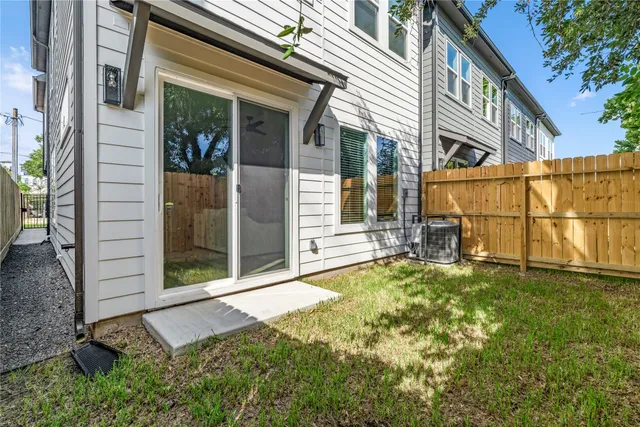 $529,400 | 2706 Fox Street, Houston, TX 77003