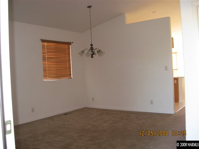 10156 Cascade Street Reno, NV 89506 - Photo 3 of 9 Photo 3