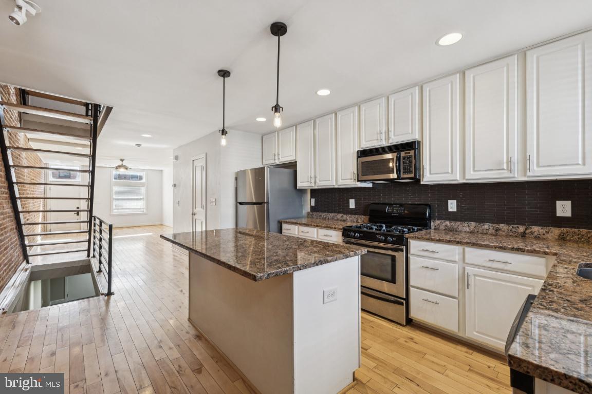 3322 Fleet Street Baltimore, MD 21224 - Photo 7 of 23