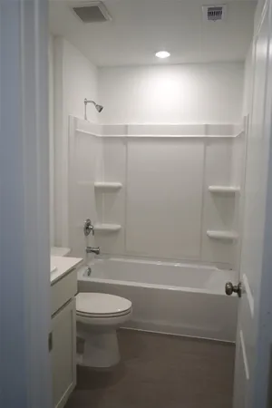 $2,100 | 7614 Barcelona Springs, Richmond, TX 77469