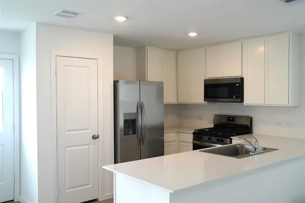 $2,100 | 7614 Barcelona Springs, Richmond, TX 77469