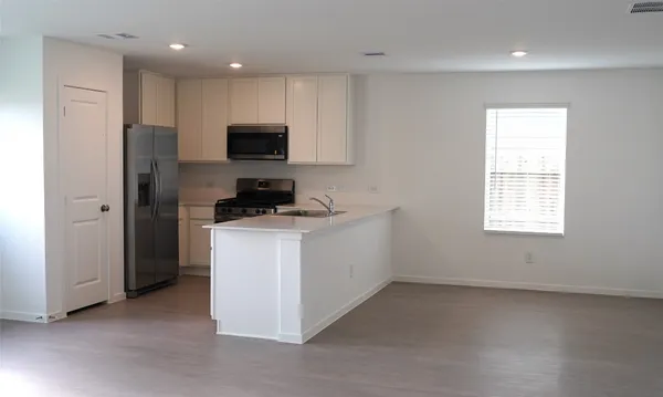 $2,100 | 7614 Barcelona Springs, Richmond, TX 77469
