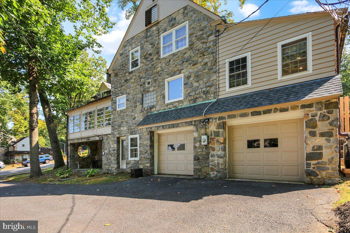 1518 Lorraine Road Reading, PA 19604 - Photo 11 of 76