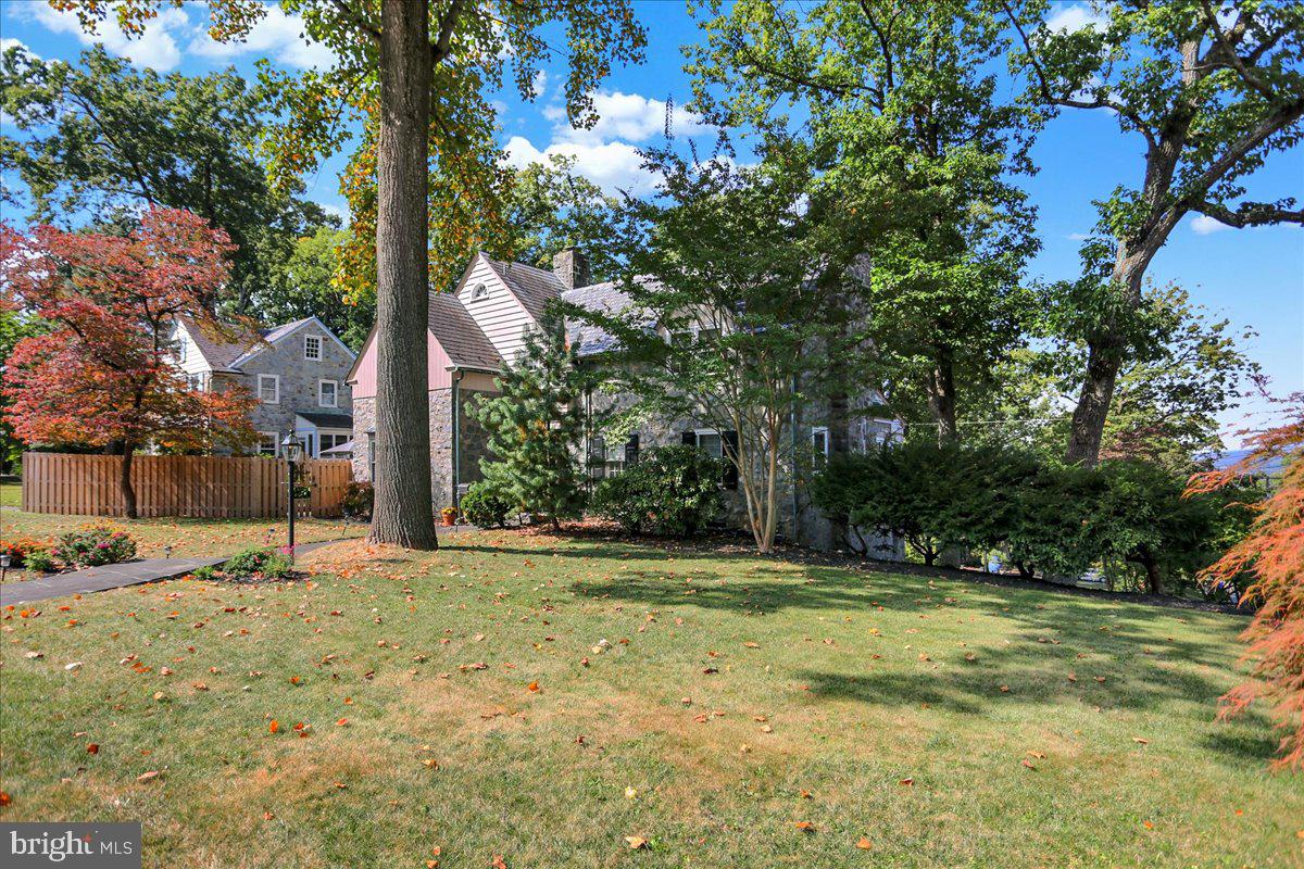 1518 Lorraine Road Reading, PA 19604 - Photo 14 of 76