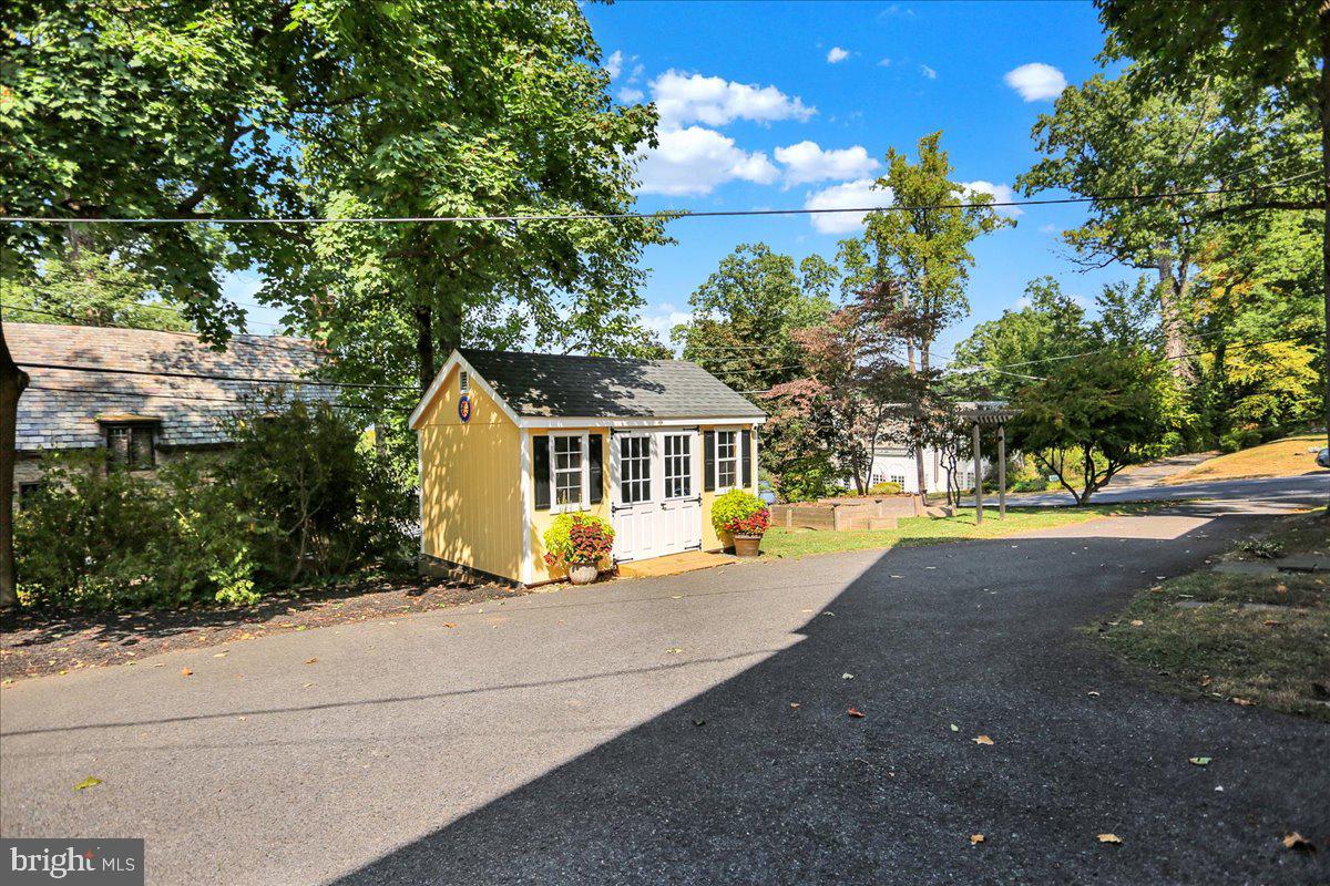 1518 Lorraine Road Reading, PA 19604 - Photo 15 of 76